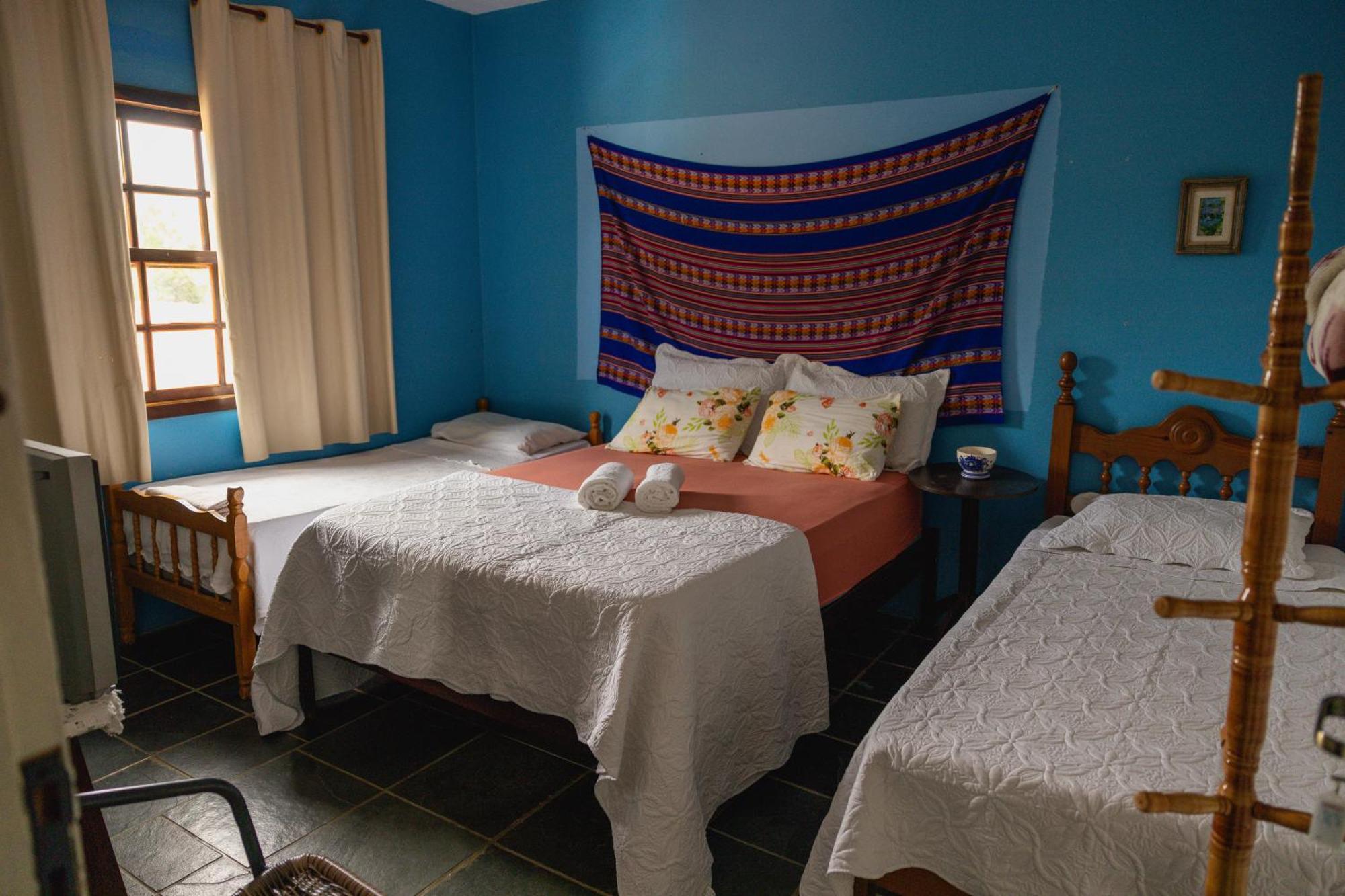 Hostel Yellow House Mg Итамонти Экстерьер фото