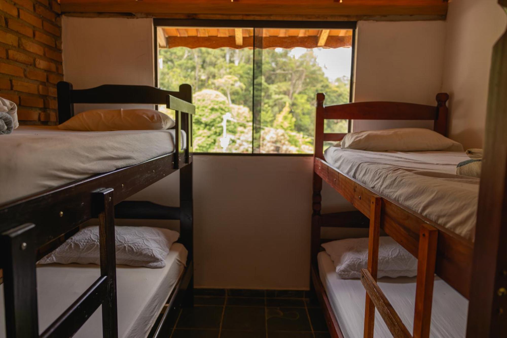 Hostel Yellow House Mg Итамонти Экстерьер фото