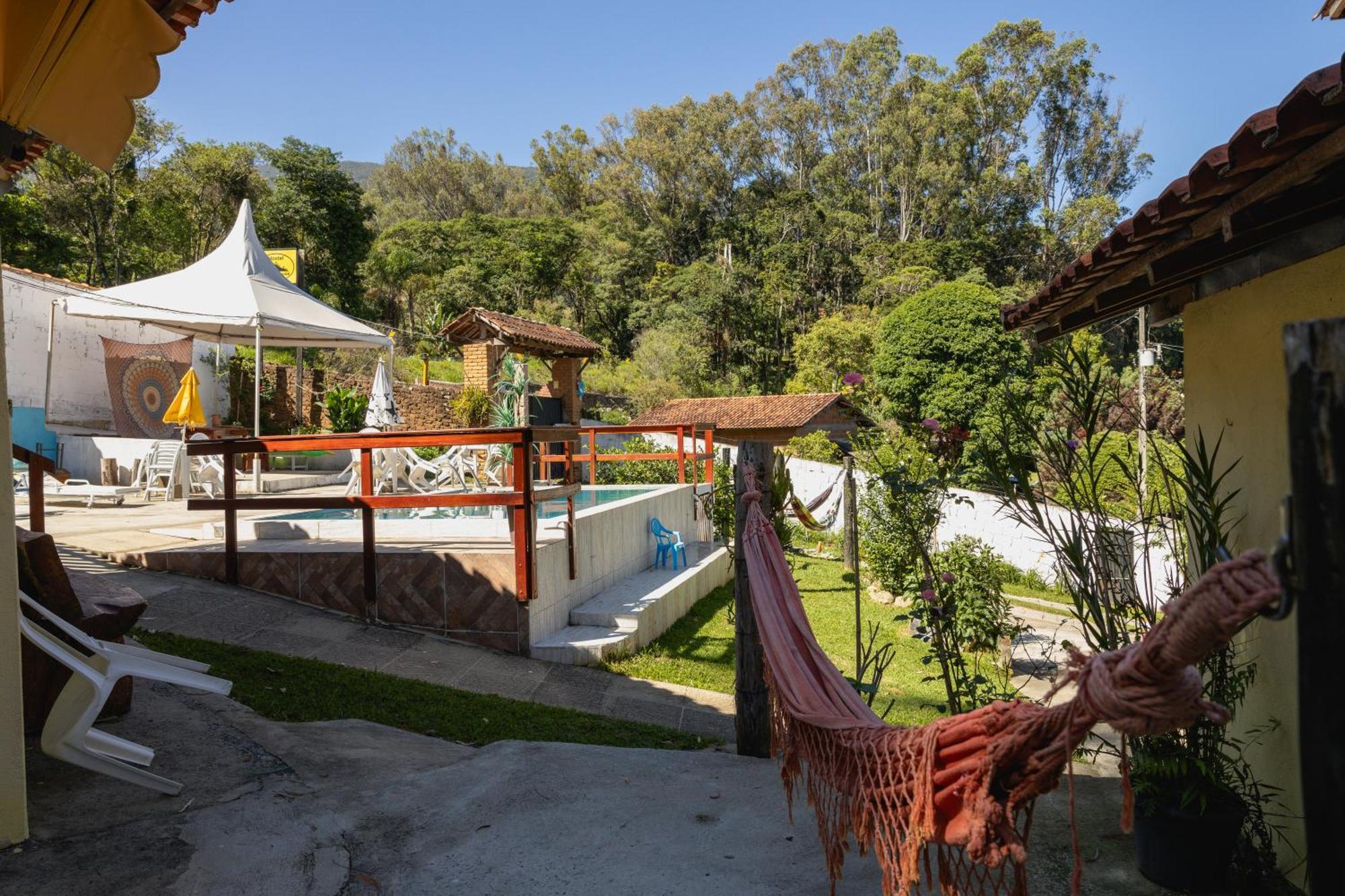 Hostel Yellow House Mg Итамонти Экстерьер фото