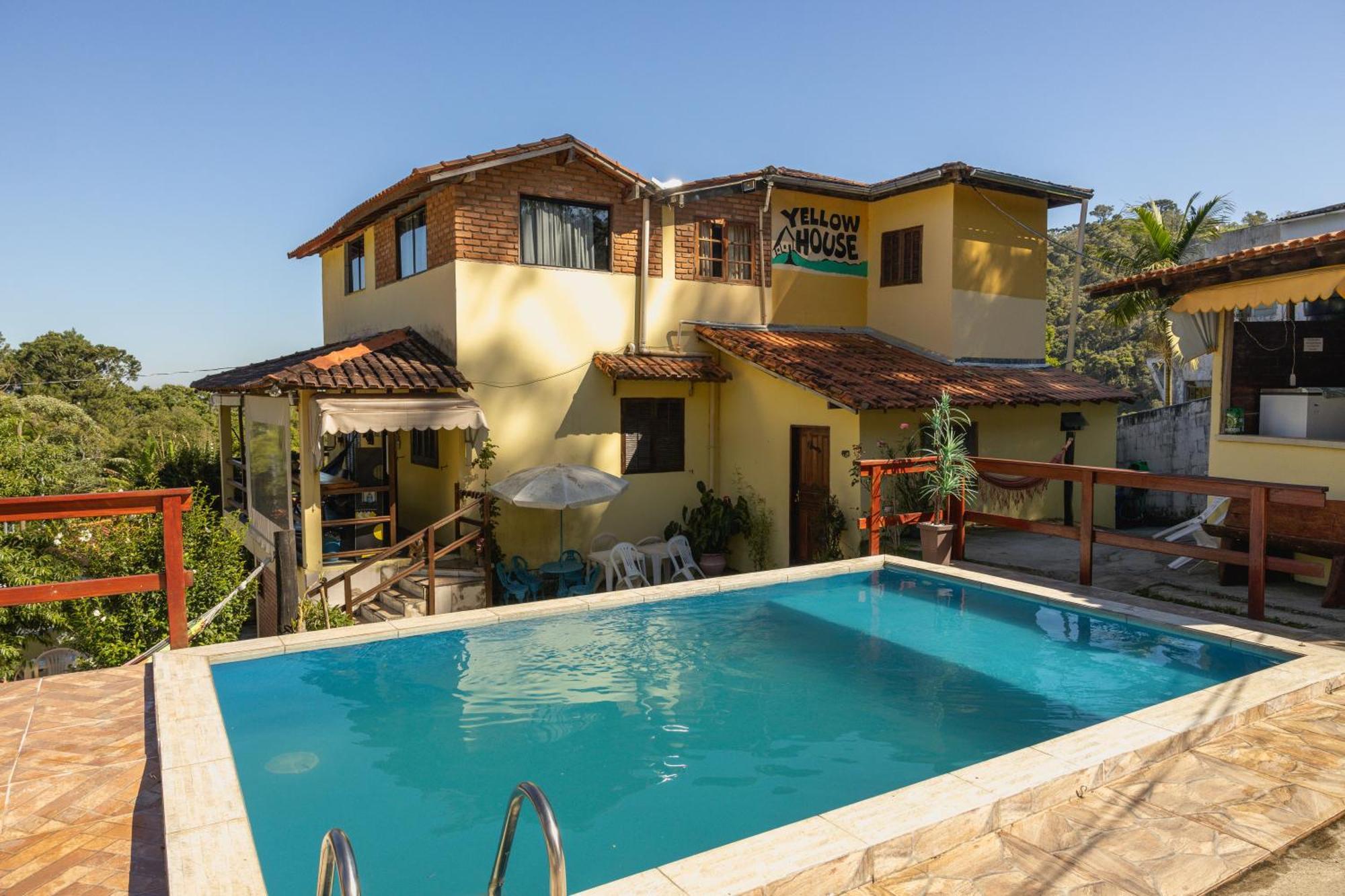 Hostel Yellow House Mg Итамонти Экстерьер фото