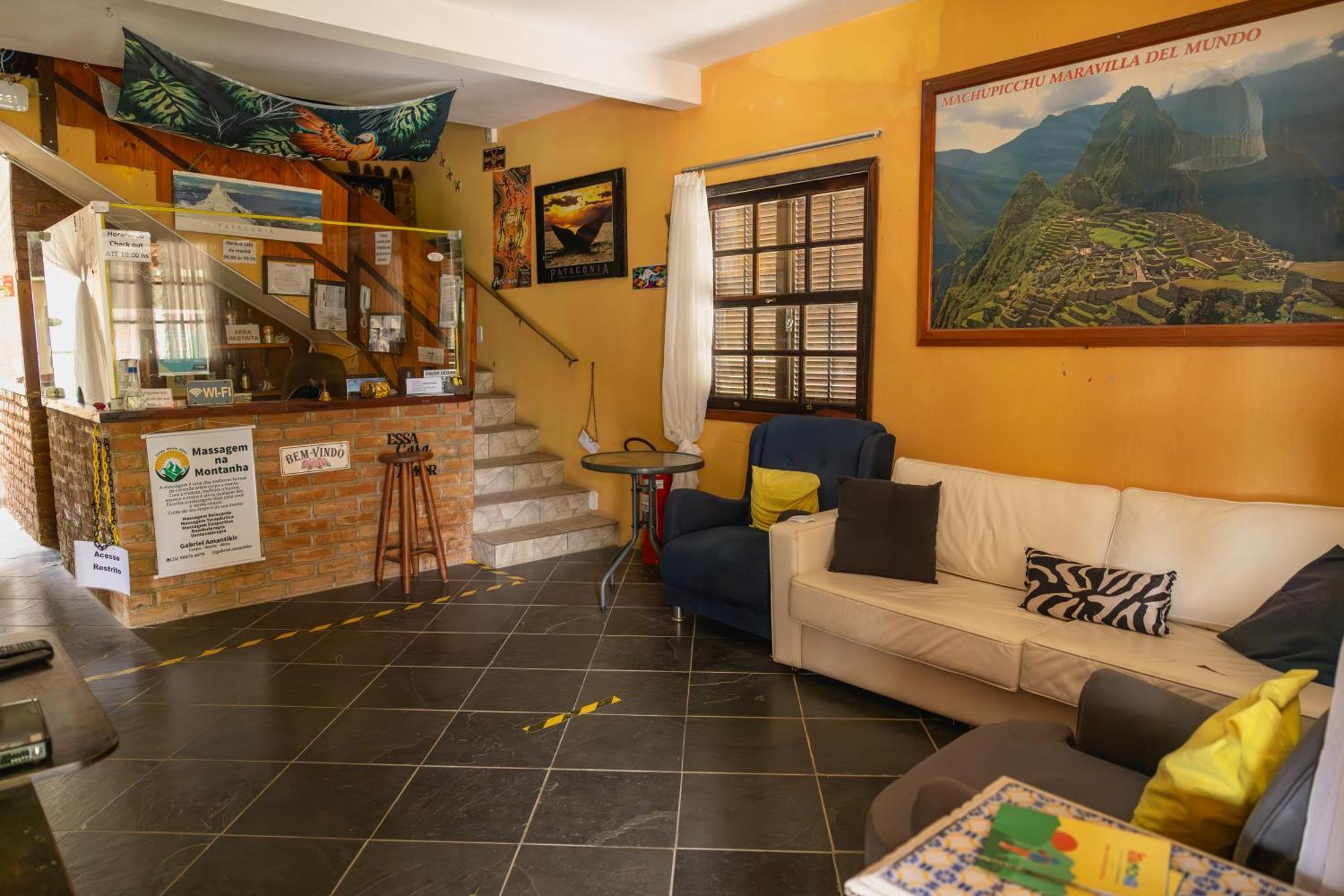Hostel Yellow House Mg Итамонти Экстерьер фото