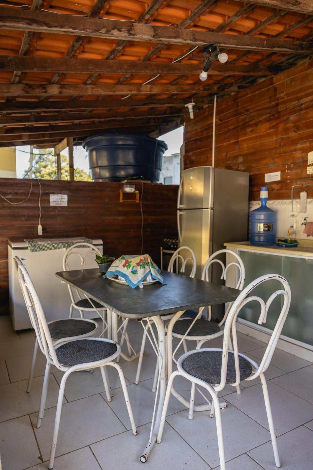 Hostel Yellow House Mg Итамонти Экстерьер фото
