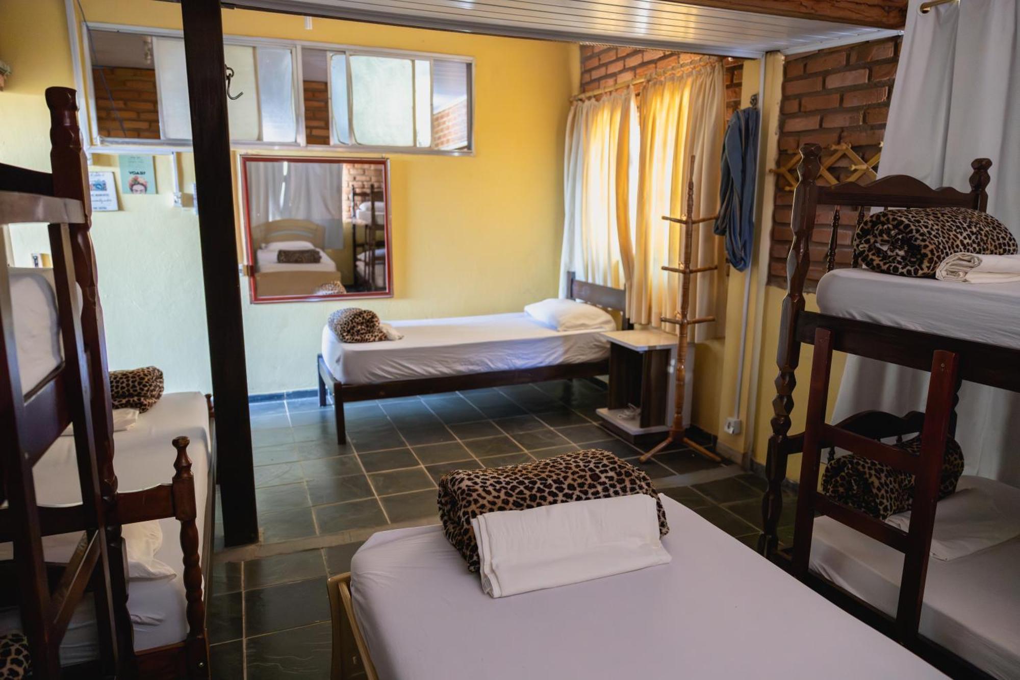 Hostel Yellow House Mg Итамонти Экстерьер фото