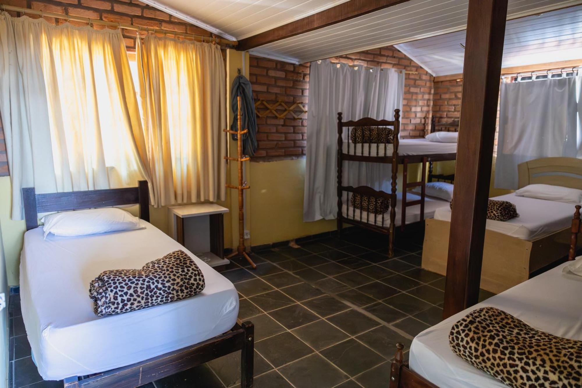Hostel Yellow House Mg Итамонти Экстерьер фото