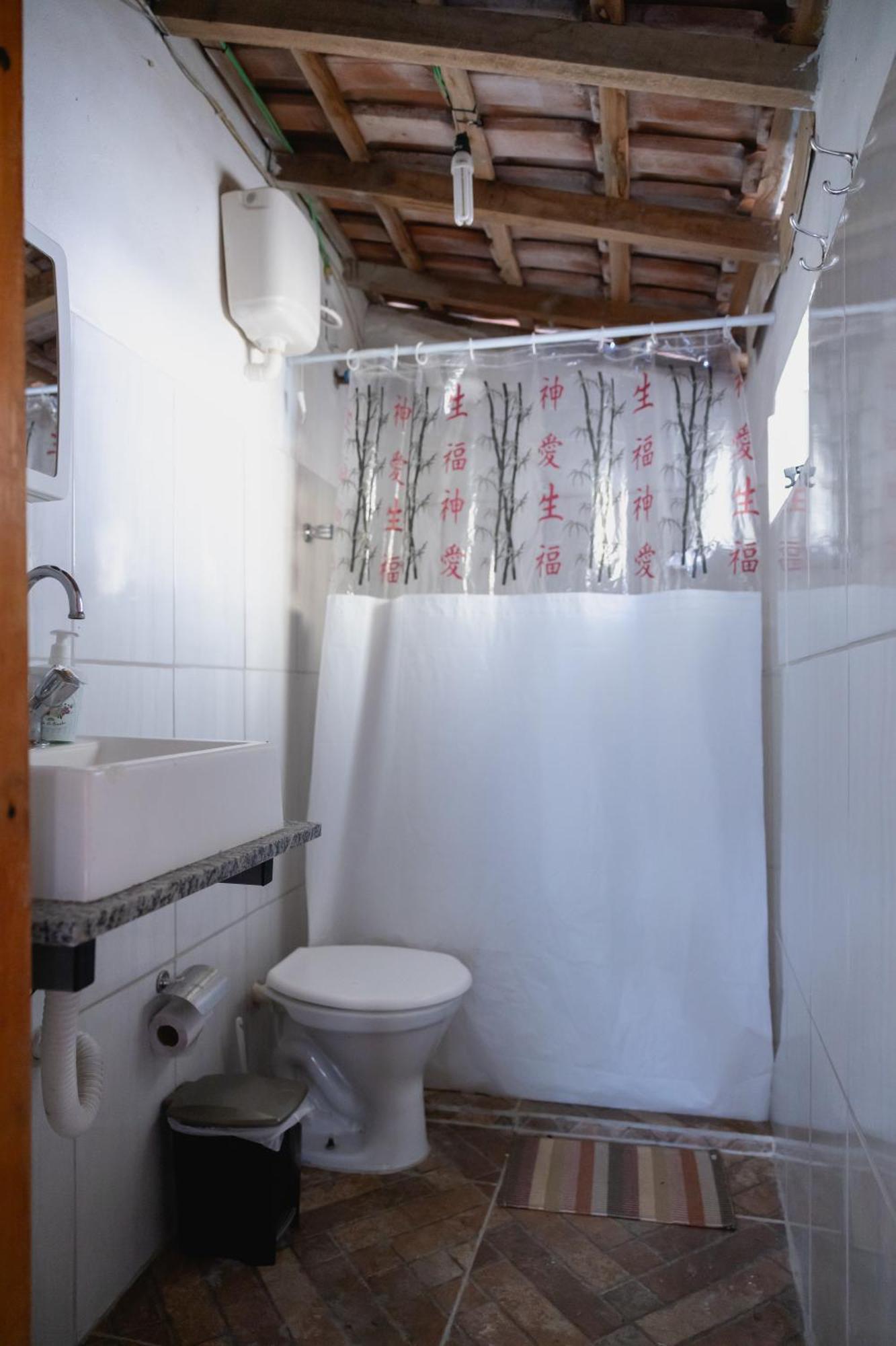 Hostel Yellow House Mg Итамонти Экстерьер фото