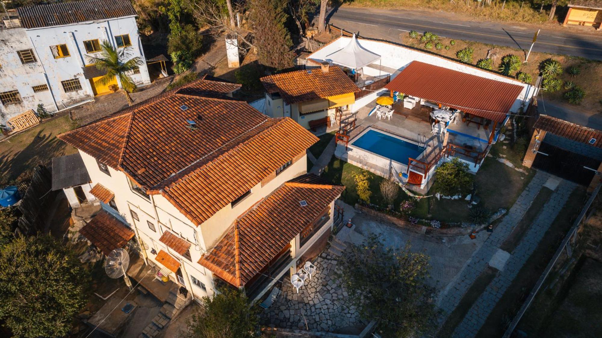 Hostel Yellow House Mg Итамонти Экстерьер фото