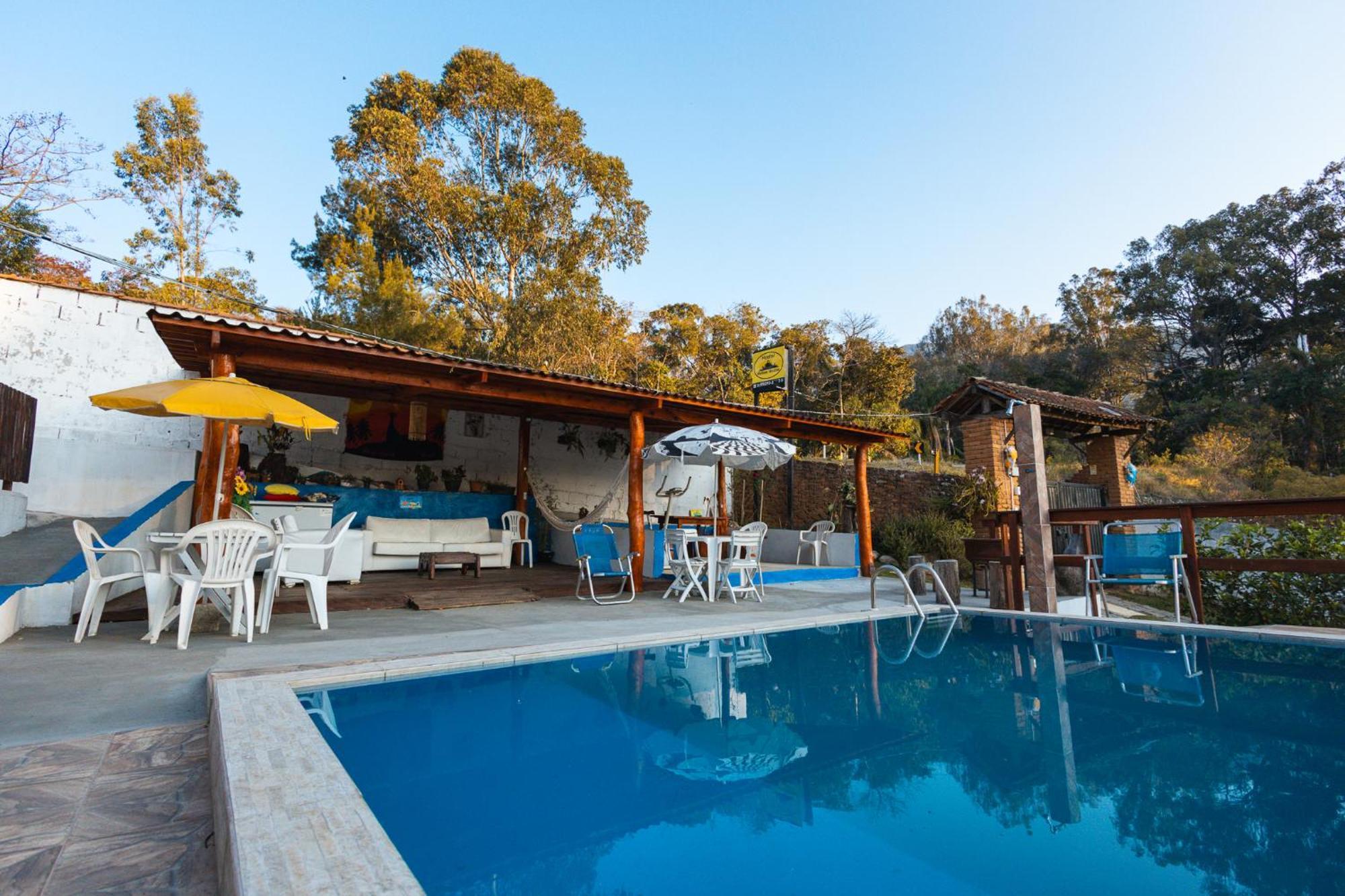 Hostel Yellow House Mg Итамонти Экстерьер фото